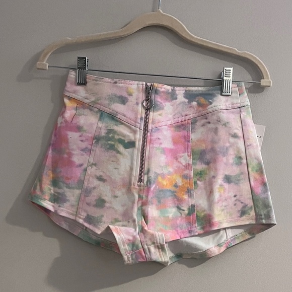 NEW For Love And Lemons Smythe Hot Shorts / Tie-Dye / XS